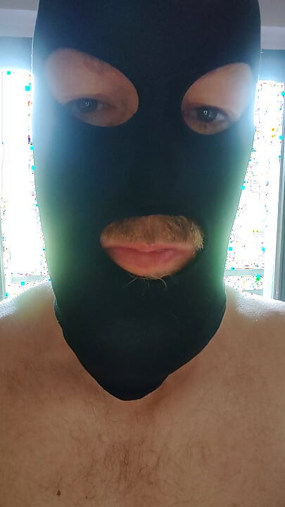porno.gay üyesinden prezervatif tadımı