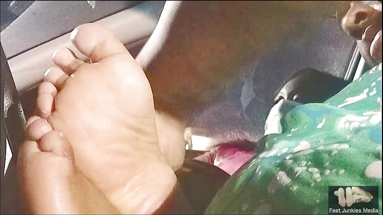 Car Session Feet Worship with Your Favorite BBW Ncfootgoddess