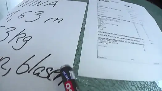 Pelacur rambut pirang dengan toket besar lagi asik seks anal dan dildo ukuran raksasa