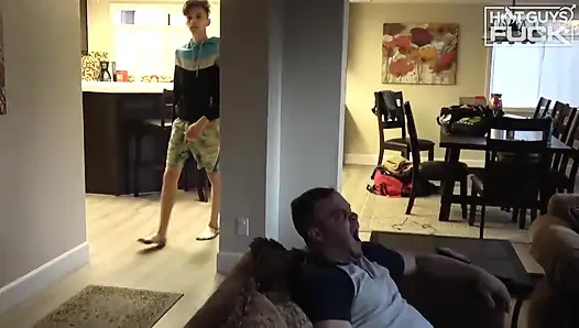 Неловкий секс для тебя, неуклюжая трахается!