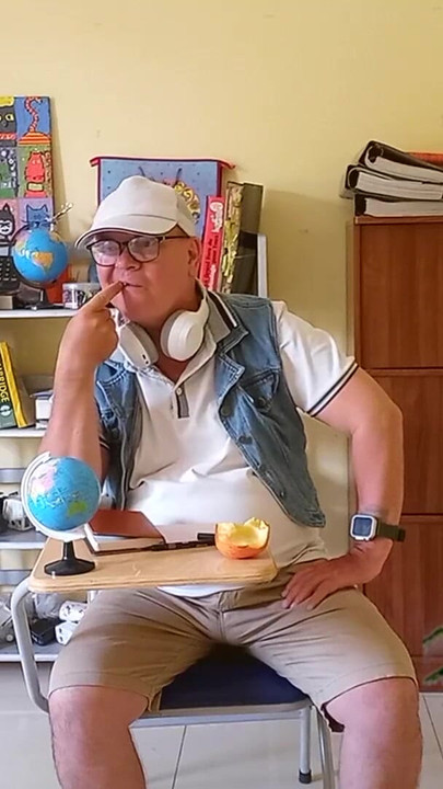 Ikonski trenutak iz "TORCELINI. Љkolu. Lekcija geografije 2. Kontinenata. CEO VIDEO"