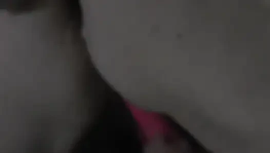 Kız arkadaş anal parmaklıyor