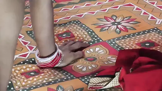 Indian bhabhi ki chudai saree me Indian sex video