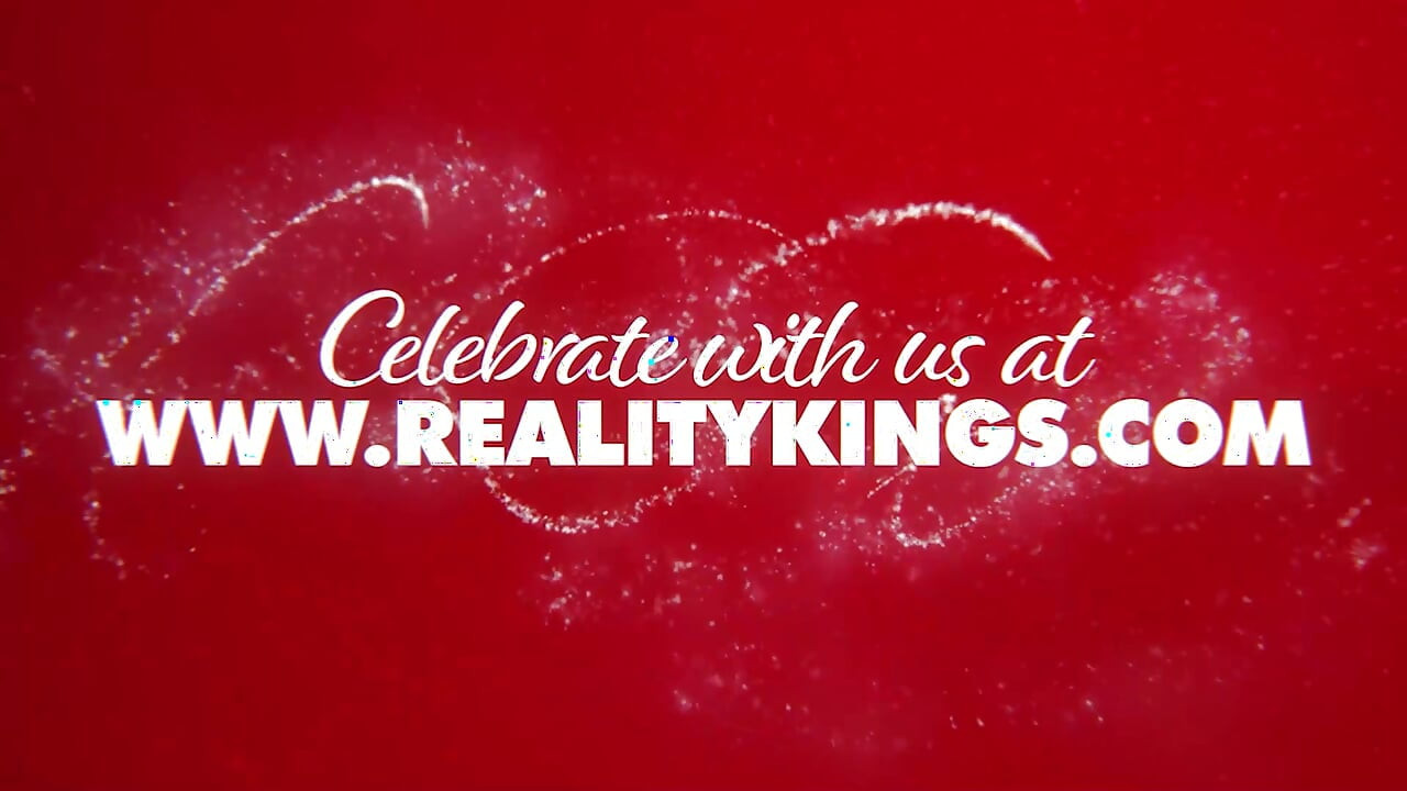 REALITY KINGS - Sergeant Romi Rain Turns Up The Heat Then Finishes With A Proper Dicking From Alex Jones