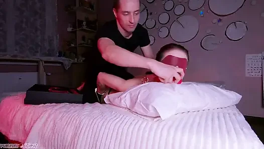 Masaj ve bdsm şaplak atmadan sonra ağzına döl damlıyor
