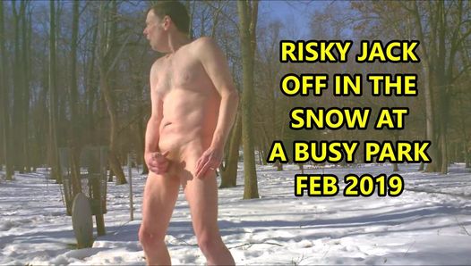 Arriscado nevado jo no parque movimentado de fevereiro de 2019