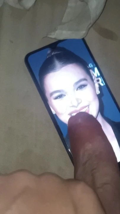 射精、吐痰和亲吻向hailee slutfield致敬 第1部分