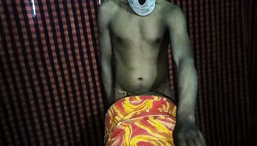 Kocası evde değildi, bu yüzden karısı erkek arkadaşını aradı ve onunla seks yaptı.desi