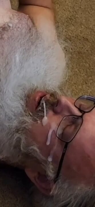 คลิปสั้น hardsteele97 หน้าตัวเอง ยิงน้ําเงี่ยนบนหนวดของกู แตกในปาก น้ําแตกใส่หน้ากู น้ําแตกอย่างอบอุ่นทั่วฉัน.