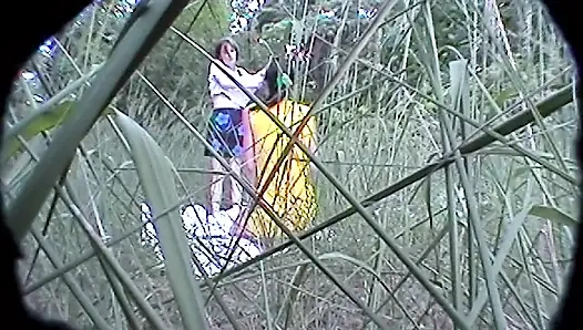 Açık Havada Islak Lezbiyen Seks