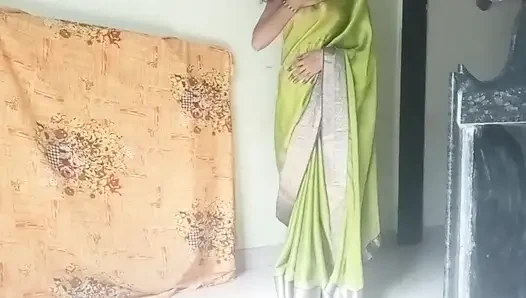 Geile indische bhabhi desparate für hardcore-sex mit dem freund des ehemanns
