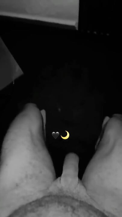 الرجيج باللون الأسود والأبيض