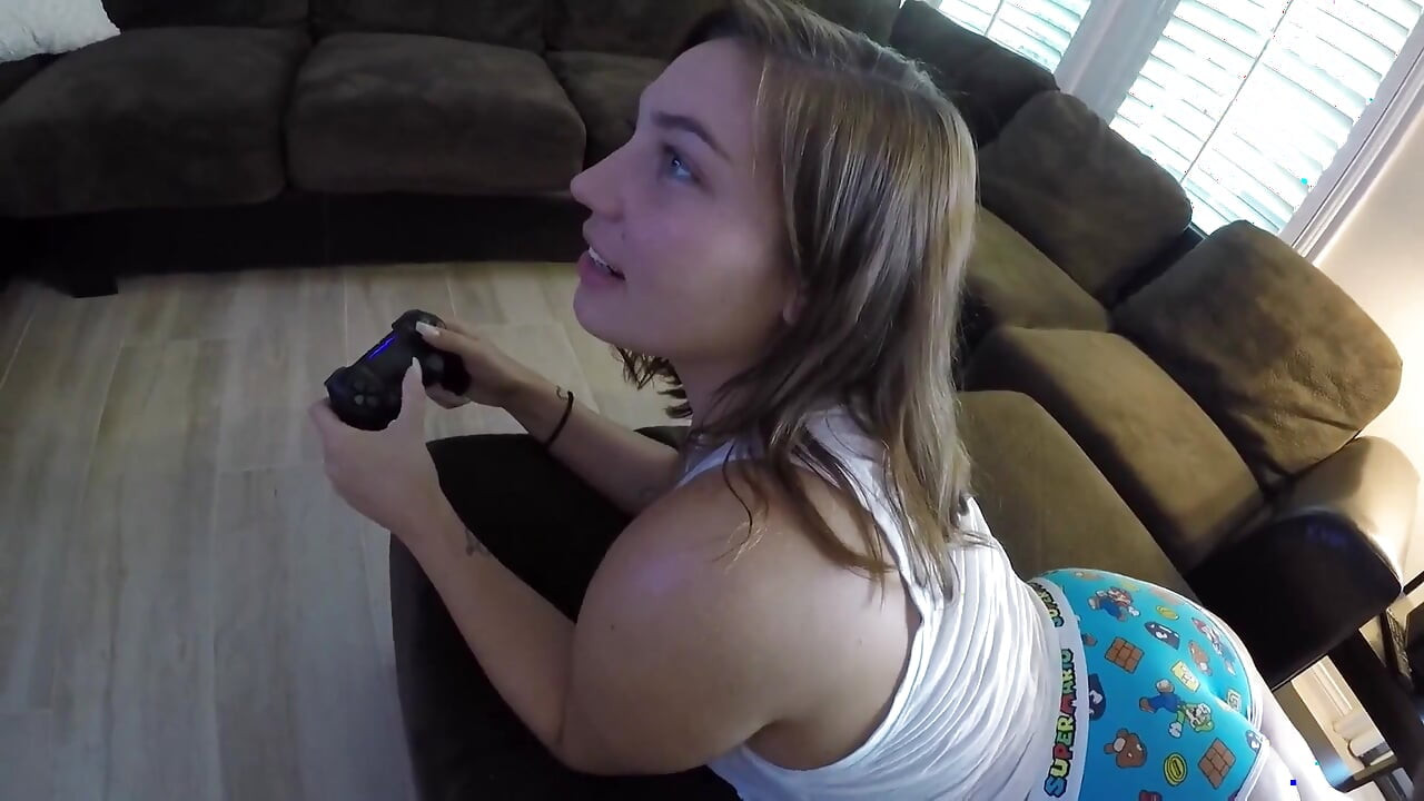 Vivian Taylor's Stepdaddie Welcomes Her Home With His Big Hard Cock!