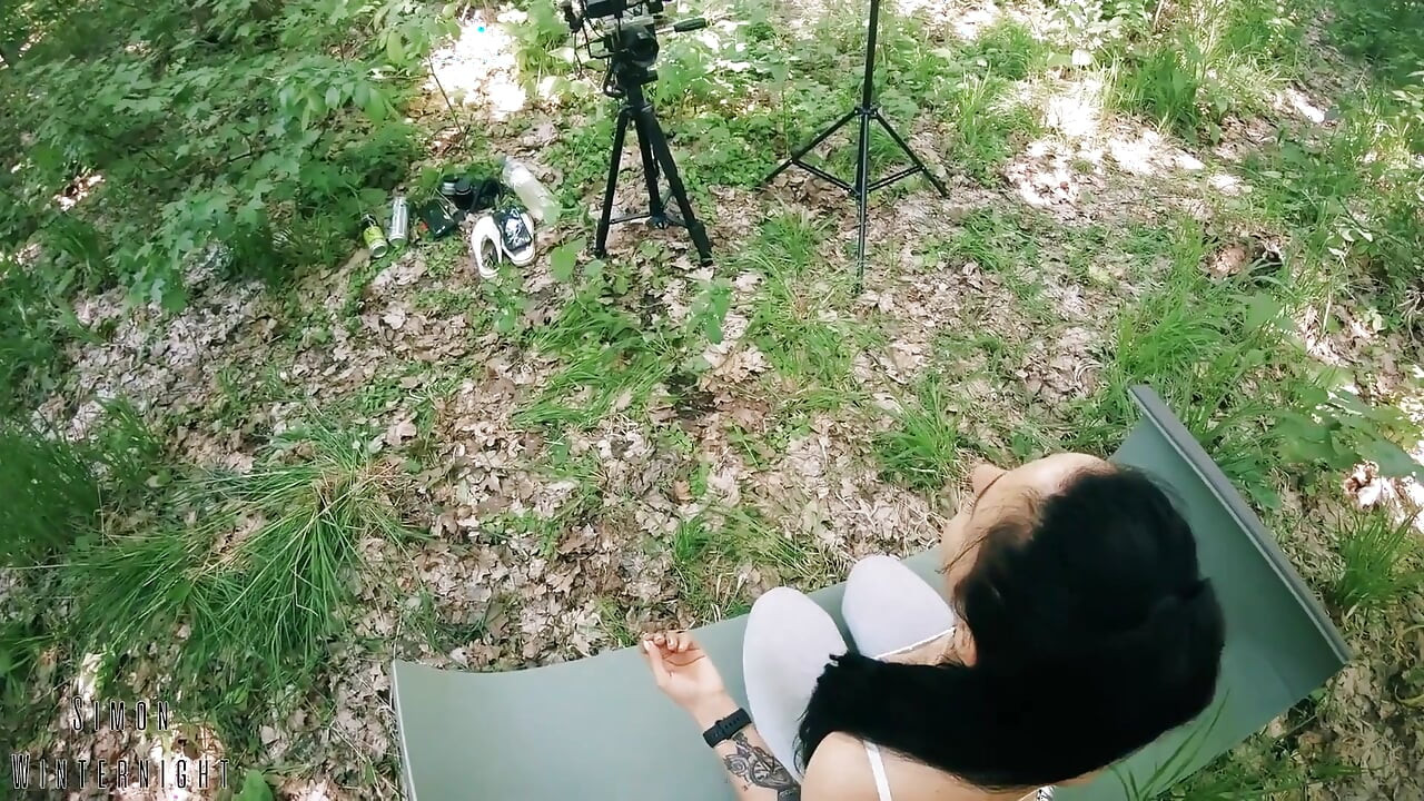Nos bastidores com Black Lynn - uso gratuito em pov ao ar livre facial maciço (vídeo freeuse)