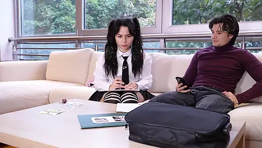 A Student Came to Her Tutor Without Any Money