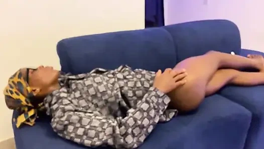 Падчерица моего Епископа трахает этот жесткий член как профи