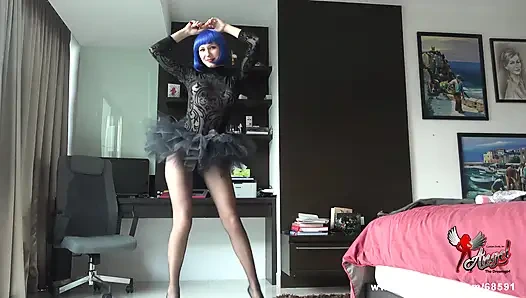 Seamless pleasure - sexy ballerina