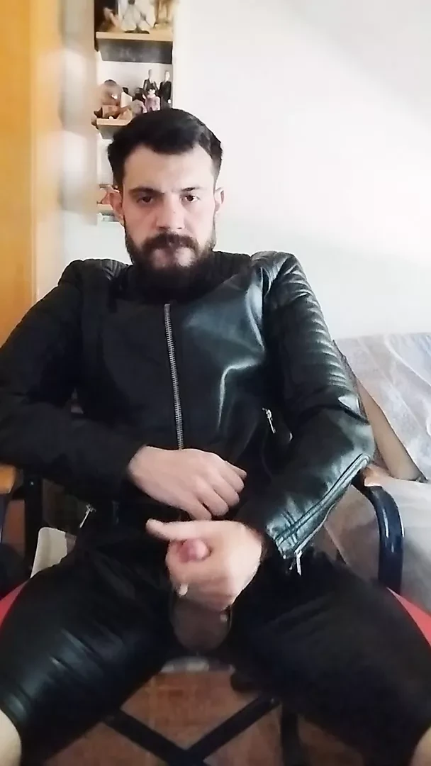 Smoking leather men masturbate