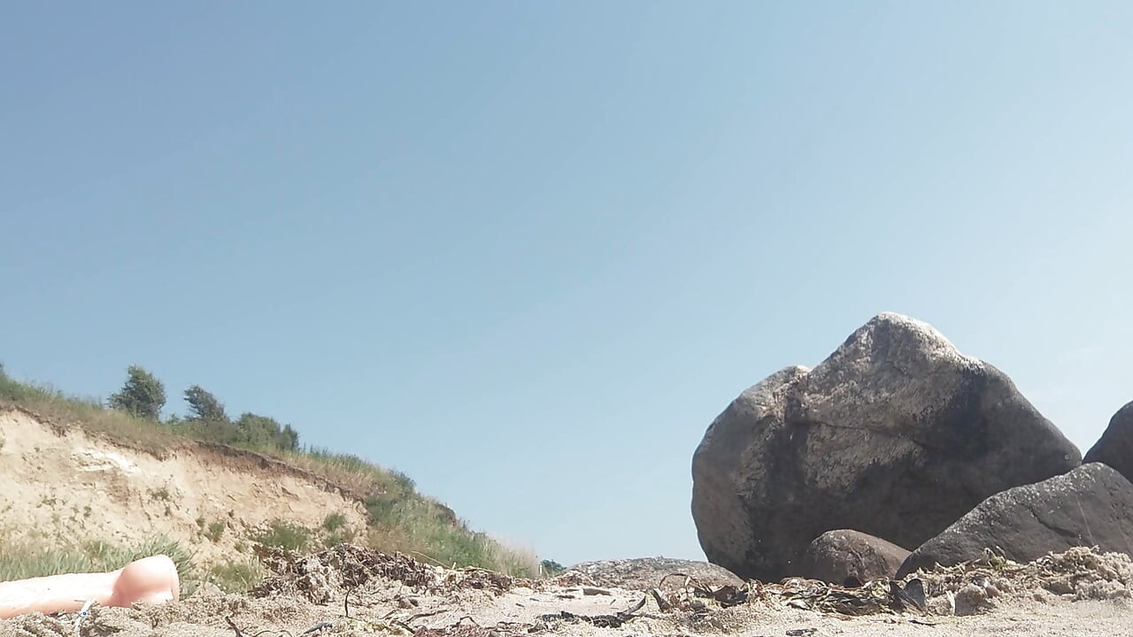 ควยปลอมเย็ดตูดชายสองเพศที่ชายหาดในประเทศไทย