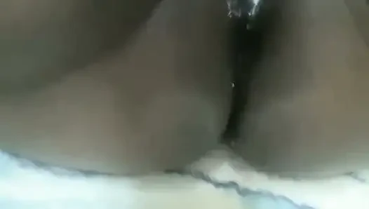 Memek sange ini dicrot sperma hangat setelah dientot habis-habisan