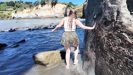 Shimmering sands, air terjun yang menakjubkan, dan orgasme yang luar biasa!