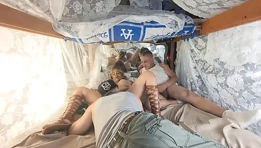 Киска лизнула так вкусно