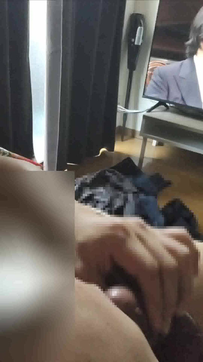Egy gyengéd barátnő, aki tisztára nyalja a tokunói spermát