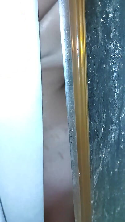 Caught My StepSis in Shower and Can't Stop Thinking About Sex with This Cute Girl