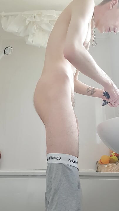 Skinny lad getting hard closeup out of bath