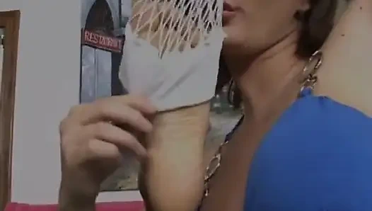 Lesbische netzstrümpfe lecken!