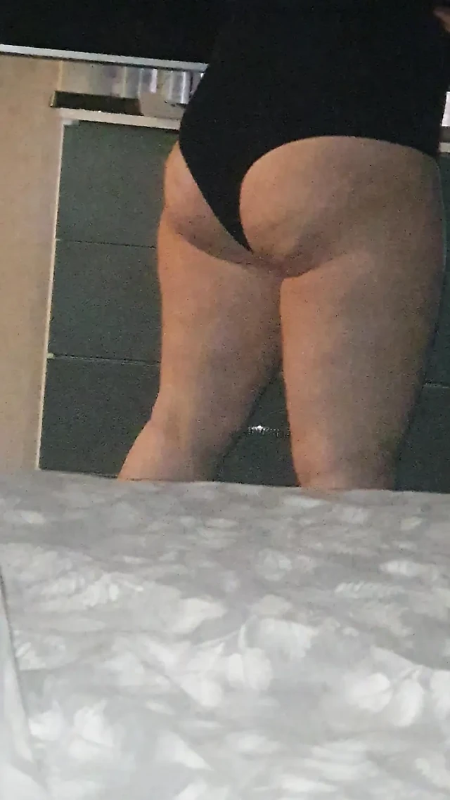Step mom naked caught by step son in his bedroom