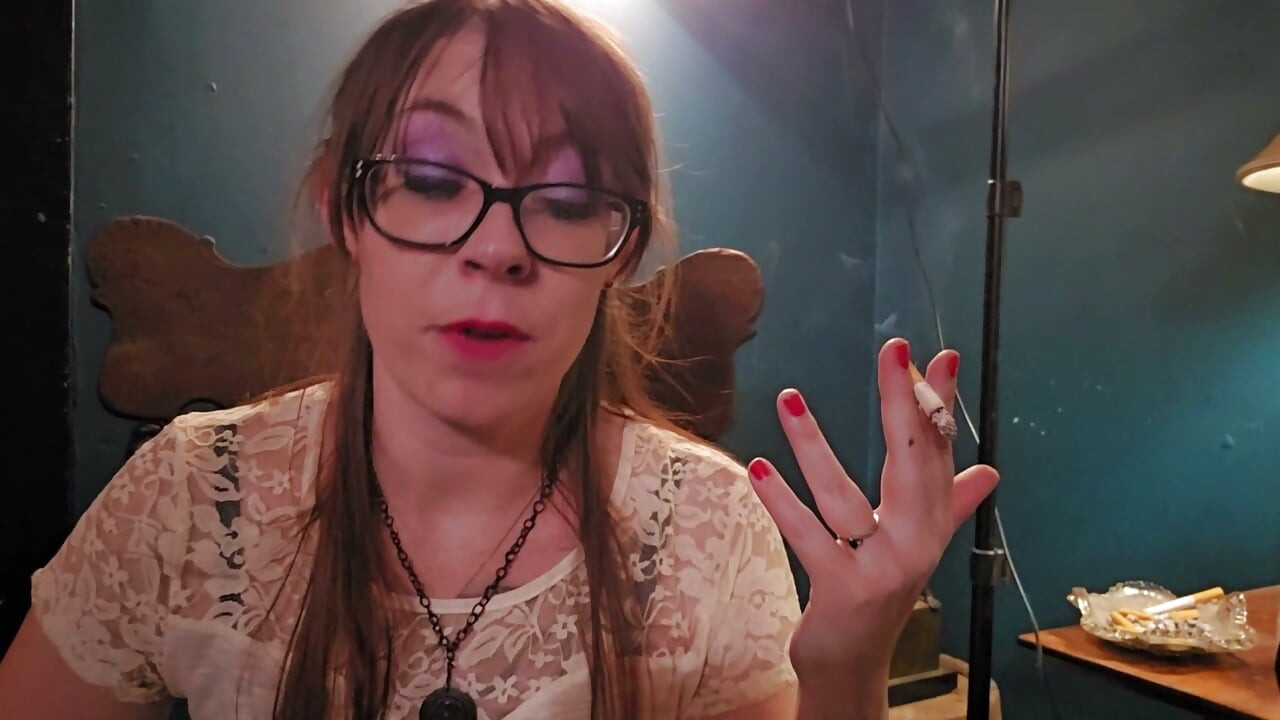 Я просто много курю сигареты