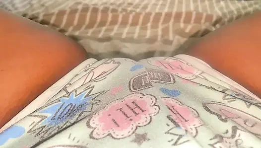 Komşunun sıkı amcığı, kocasının haberi olmadan bana video gönderiyor
