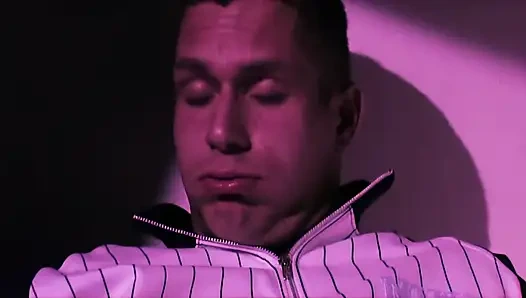 Jessica Gale içindeki büyük yarağı seviyor