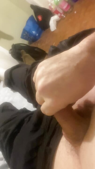 Igram se sa mojim kurcem