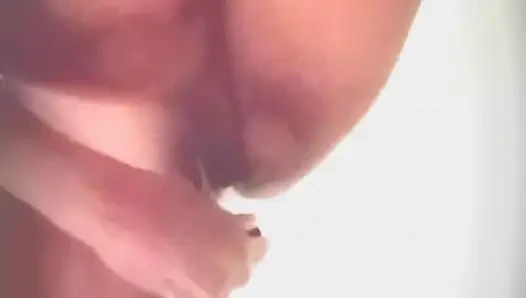 Bhabhi dathroom me mujhe kar rahi thhi