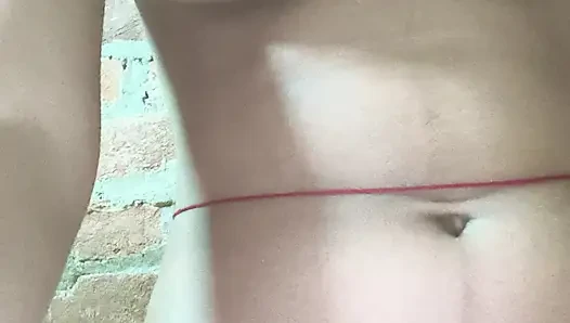 Ateşli hintli kız solo video gerçek ev yapımı Hintli seksi kız