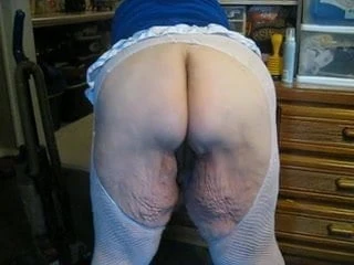 wigling my ass in livingroom