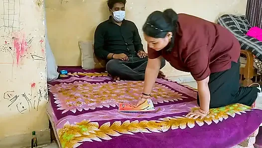 Dc büromädchen klettert auf den penis des chefs und wird doggystyle zur beförderung gefickt