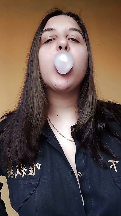 Bubblegum Chewing - Tokyo Revengers Cosplay - Bunny Looner