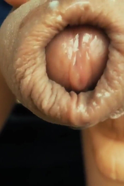 Seyir alanında yakın çekim boşalma ve büyük sünnetsiz yaraktan boşalma