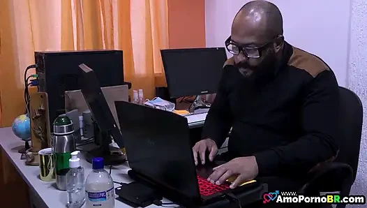 Ich verstehe nicht, warum meine Frau ständig ihr Handy-Passwort ändert