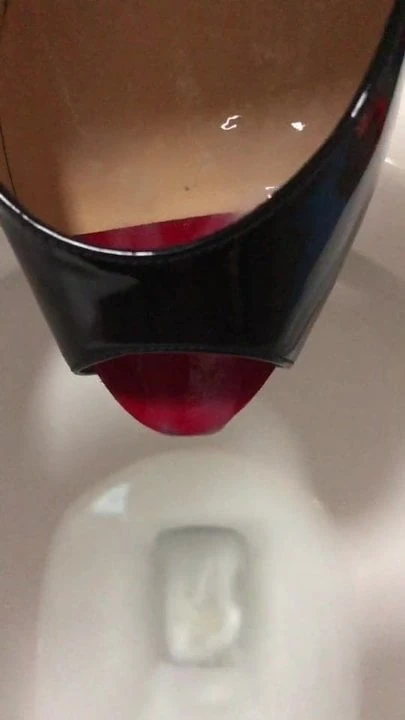 clean the louboutin
