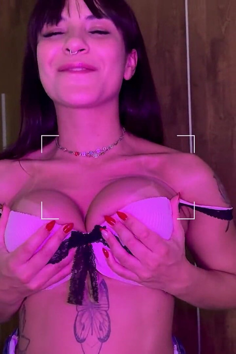 The Busty Naughty Brunette Gave Me a Perfect Wet Blowjob and Swallowed All My Cum