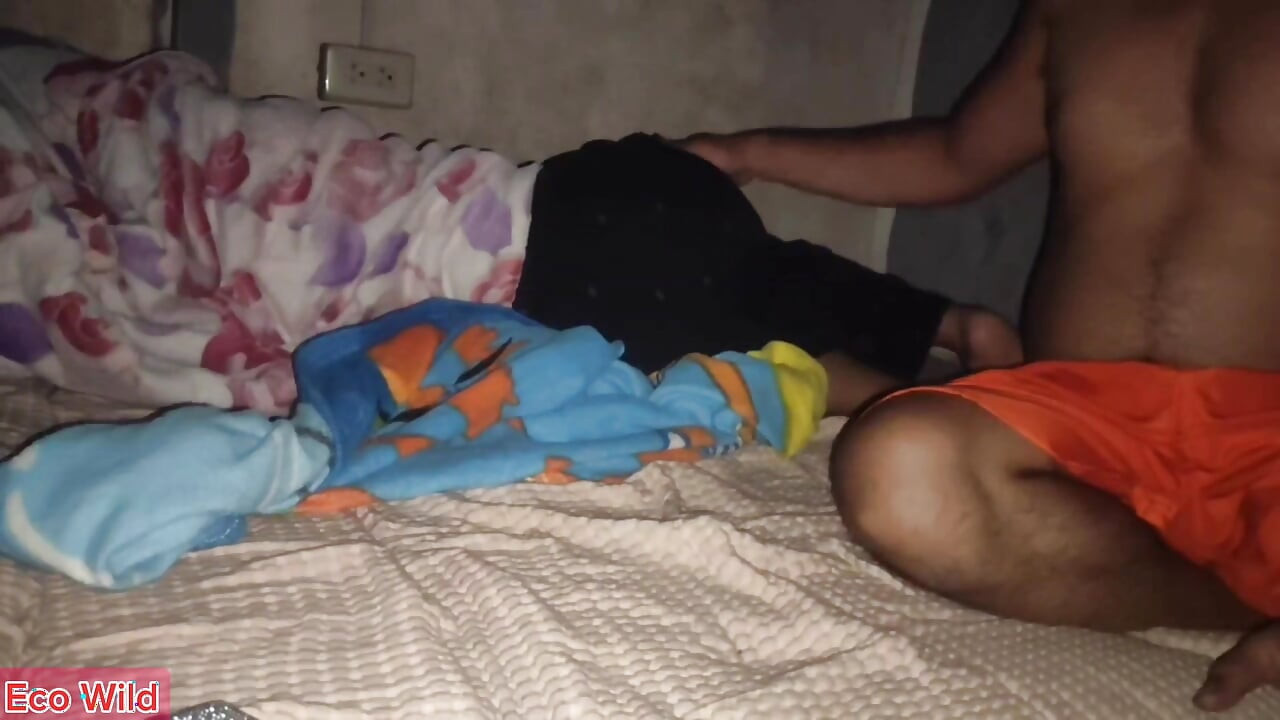 This Is How I Wake up My Girlfriend When She's Horny!!.