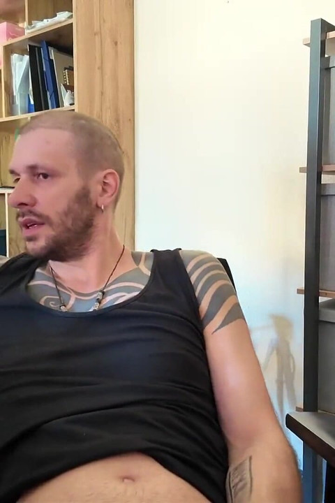 Jerking off to Porn