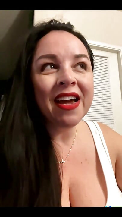 Stream dengan tetek besar