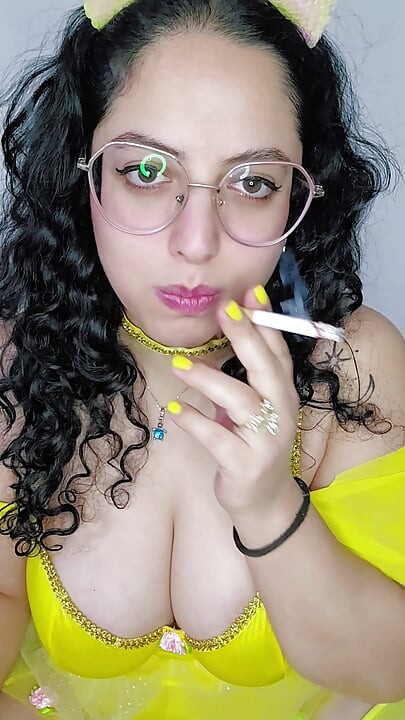 Eddie Queens ft. babyluna939 - Princess Belle Smoking Fetish, Smoke Blowjob and Facial Finish Part 1