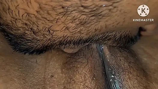 СОЧНЫЕ И ВОЛОСАТЫЕ ПОЛОВЫЕ ГУБЫ БХАБХИ СОСУТ И ЛИЖУТ