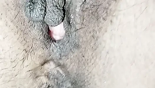 Gao ki wife ki chut kitni khul hai